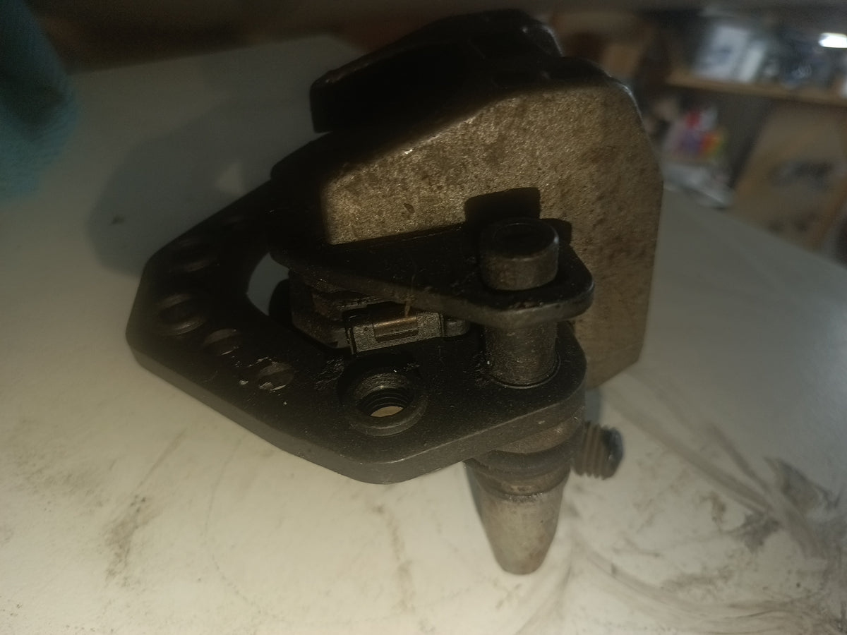 OEM Bromsok Fram Kawasaki EN400 (1986) – Original Front Brake Caliper (43041-1188)