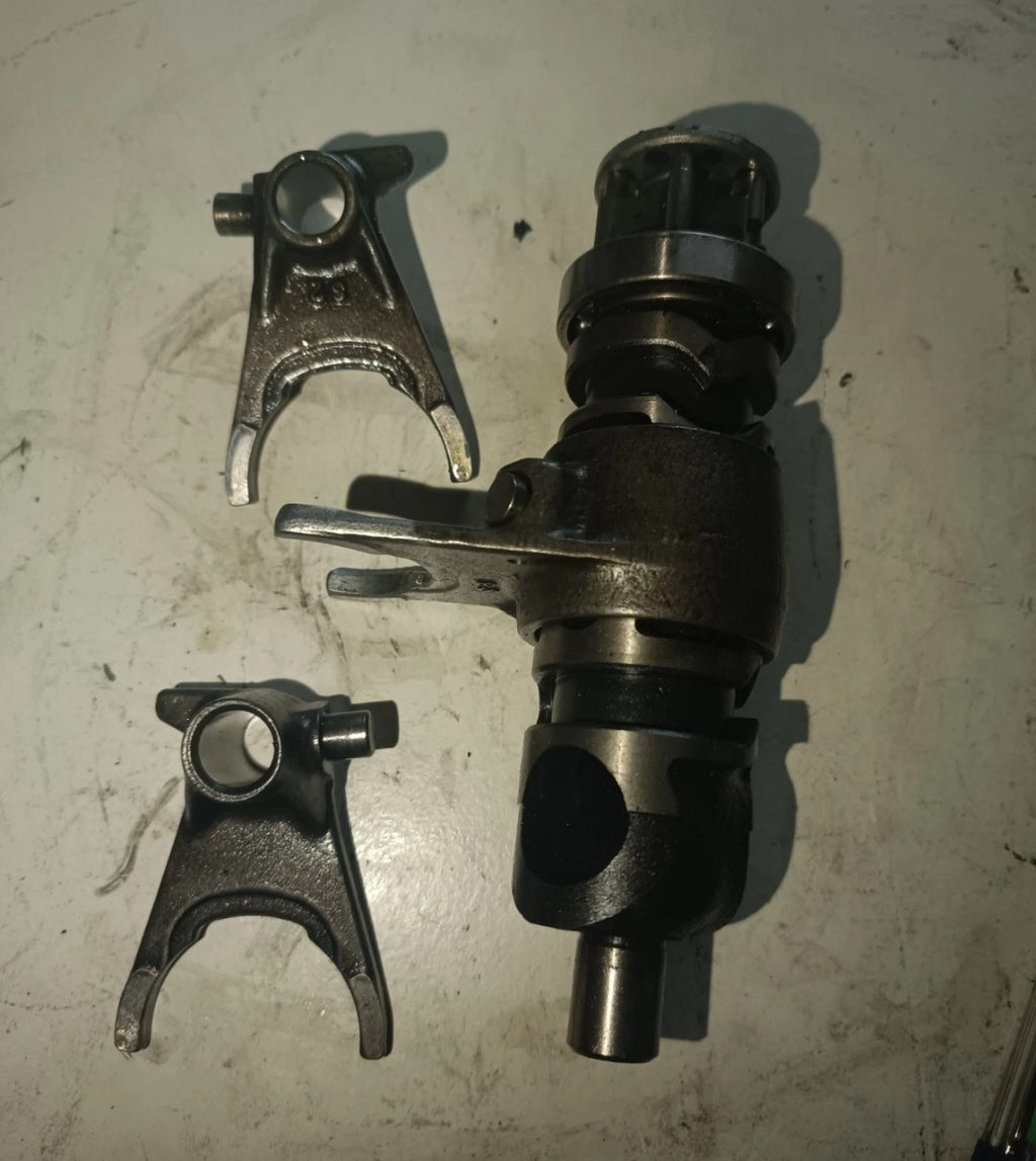 Komplett Växeltrumma med Växlingsgafflar OEM 13239-1118 – Kawasaki EN400 / EN500 / EX500 / KLE500